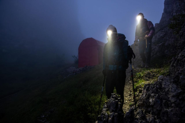 Čelovka PETZL ACTIK CORE 2025 - čierna 8