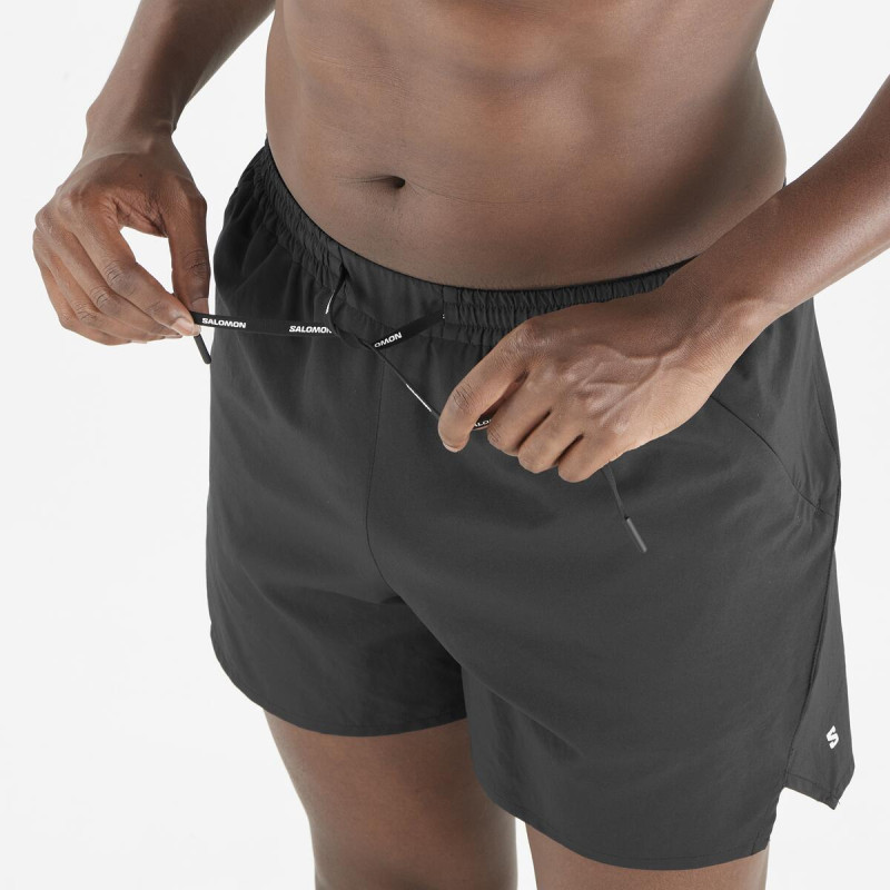 Bežecké nohavice Salomon SHKout CORE SHORTS 5" M DEEP BLACK 3