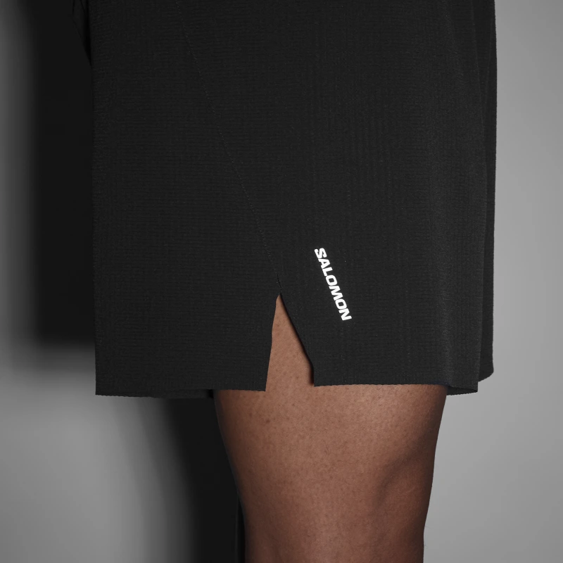 Pánske bežecké trenky Salomon SENSE AERO SHORTS 7 M DEEP BLACK 7
