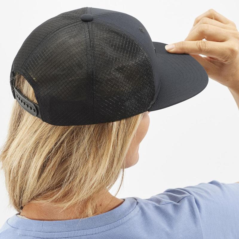 Letná šiltovka salomonTRUCKER FLAT CAP DEEP BLACK/DEEP