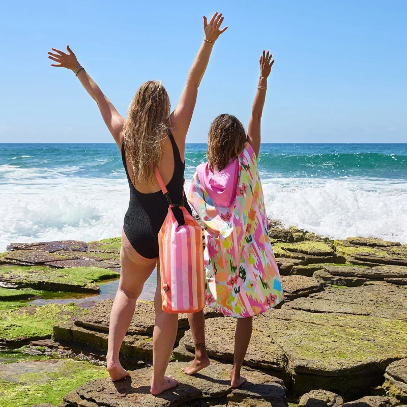 Dospelácke pončo Dock and Bay Quickdry Hooded Poncho - Ibiza Glow 4