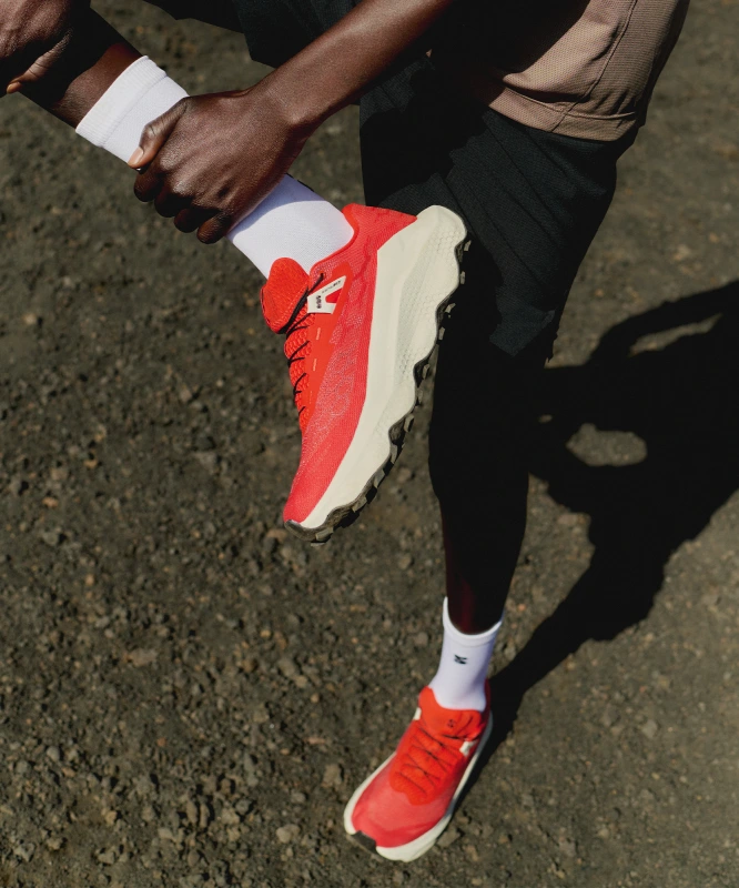 Pánska bežecká obuv Salomon ULTRA GLIDE 4 Fiery Red/Vanilla Ice 6