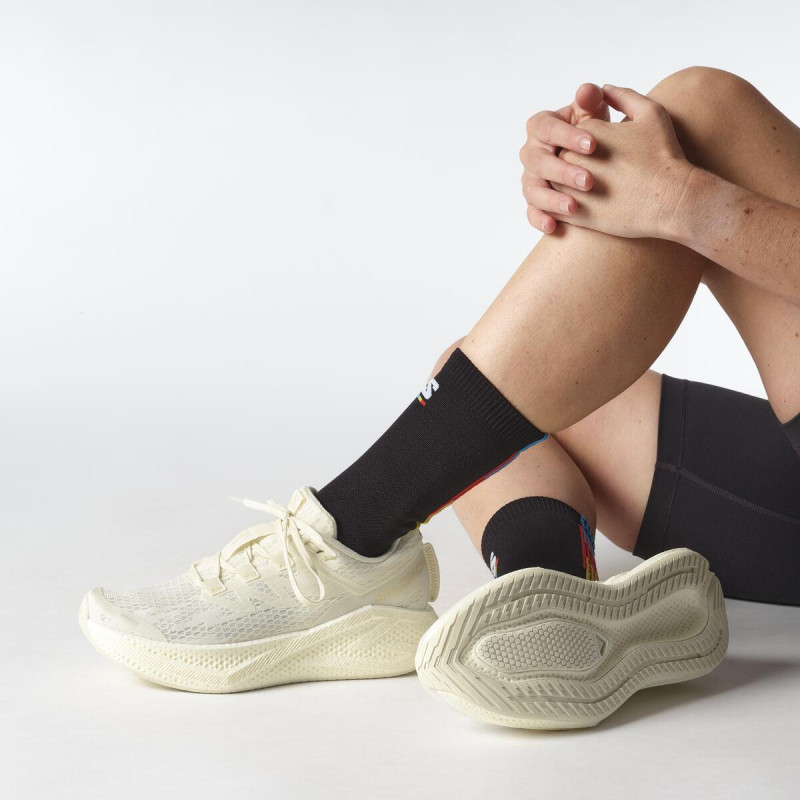 Dámska cestná bežecká obuv Salomon AERO GLIDE 3 W Vanila/Vanila/Almilk 6