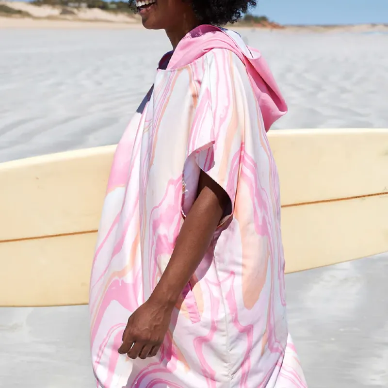 Dospelácke pončo Dock and Bay Quickdry Hooded Poncho - Marble - Peach Melba