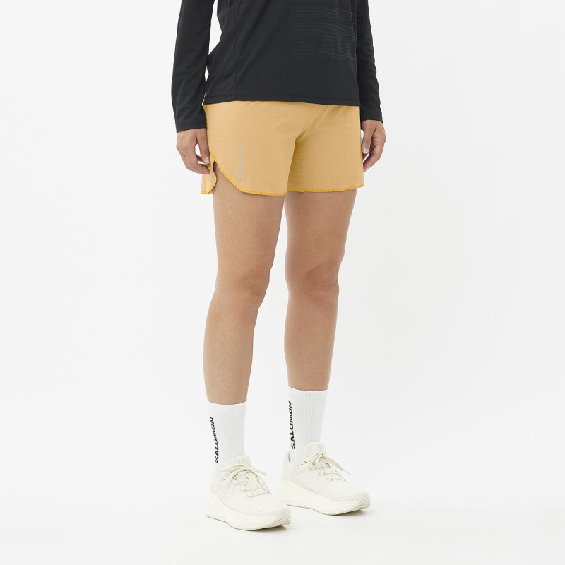Dámske bežecké trenky Salomon SENSE AERO 5'' SHORTS W WARM APRICOT 1