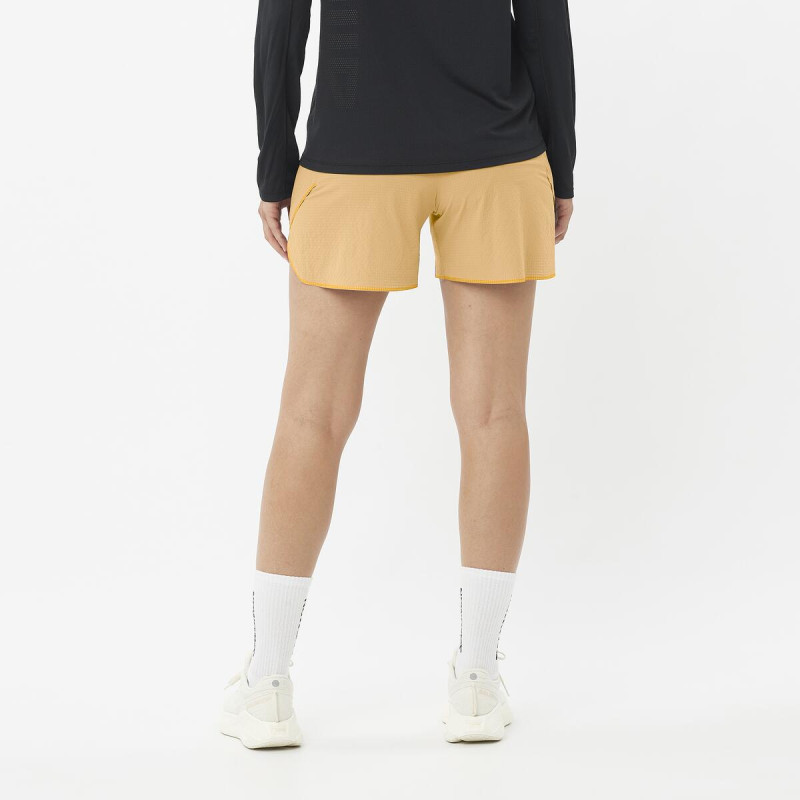 Dámske bežecké trenky Salomon SENSE AERO 5'' SHORTS W WARM APRICOT 2