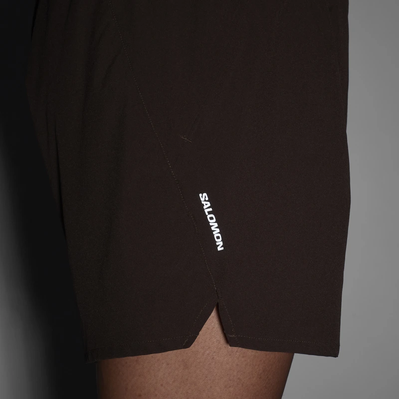 Bežecké nohavice Salomon SHKout CORE SHORTS 5" M Coffee Bean 3