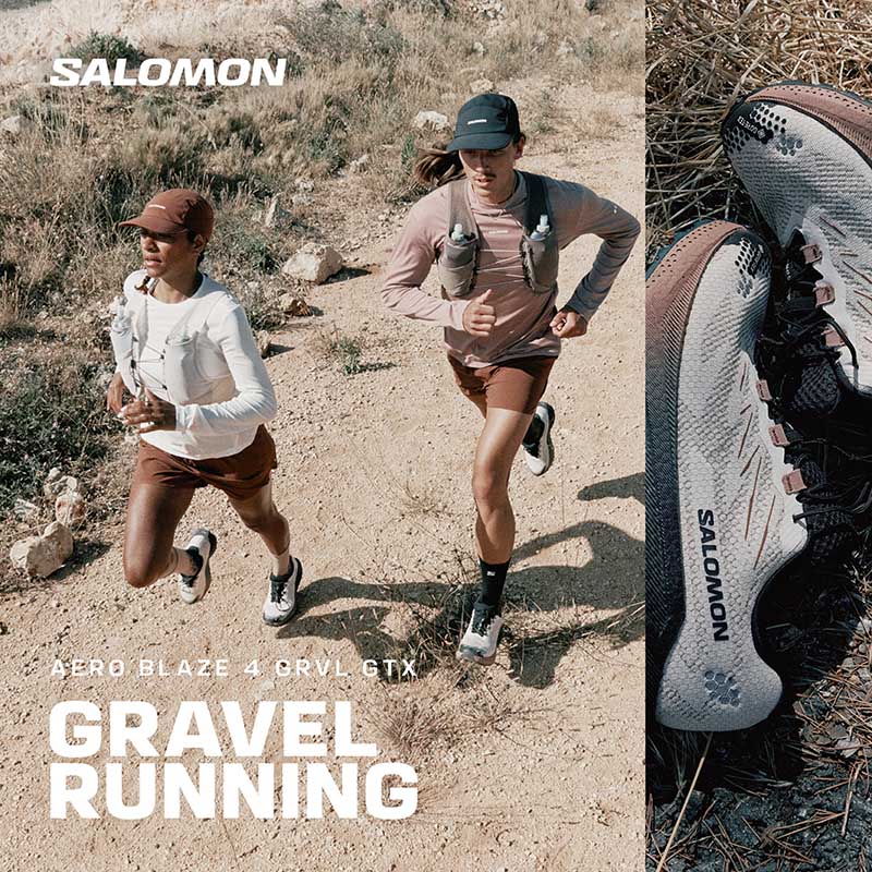 Gravel bežci Salomon na gravel povrchu s bežeckou obuvou Salomon