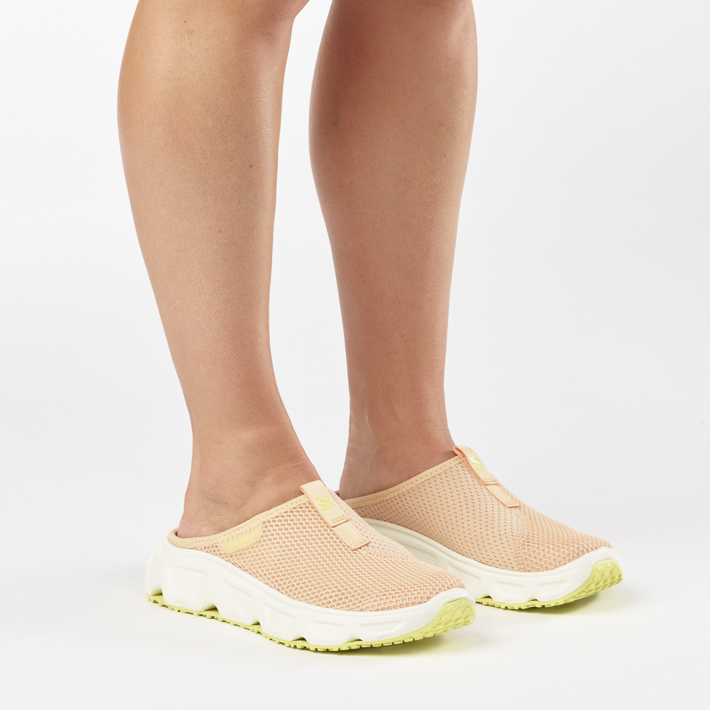 Regeneračné šľapky Salomon - Novinka 2023 pre dámy aj pánov. Obuv do vody a na bežné nosenie. Sansport Bratislava