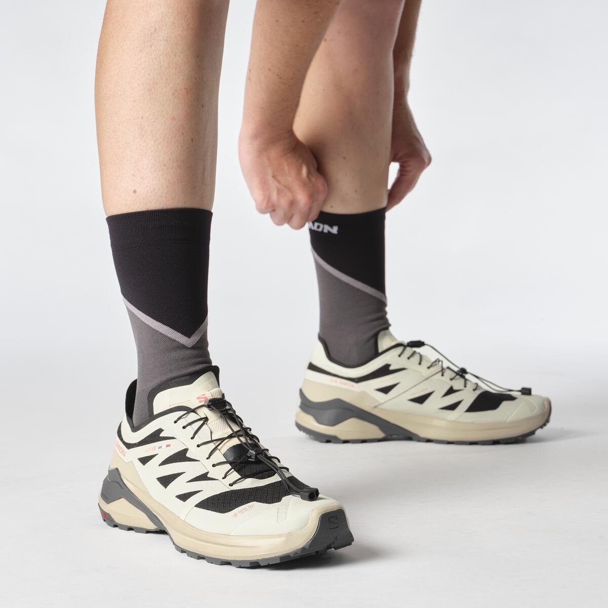 Dámska trailová obuv Salomon XA META GORE-TEX