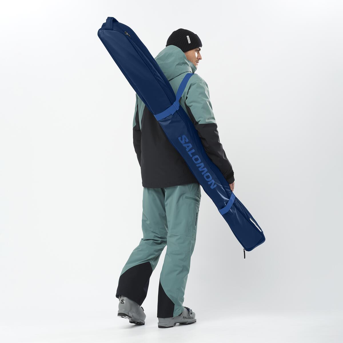 Vak na lyže Salomon EXTEND 1 PAIR PADDED 165+  Odolný, polstrovaný a rozťahovateľný vak na jeden pár lyží – ideálny na cestovanie a leteckú prepravu.